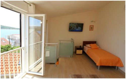 Apartment Karmela - image 14