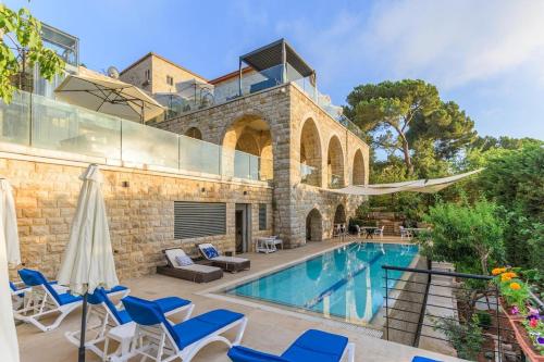 Villa Joïa - 9BR Villa, Aley-Souk El Gharb (Villa Joia - 9BR Villa, Aley-Souk El Gharb) in Aley