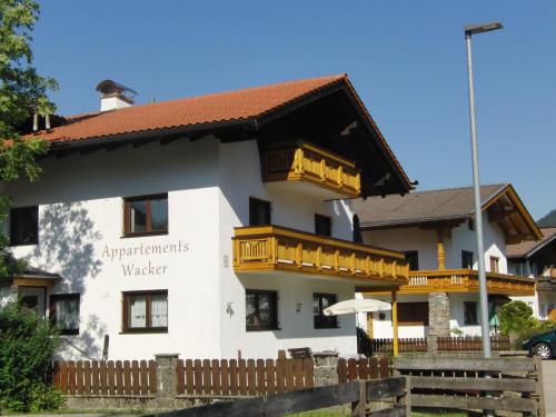  Appartements Wacker, Pension in Bichlbach