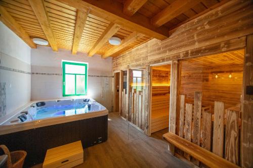 Sauna, Ferienwohnung Arnika in Friedrichshöhe direkt am Rennsteig (Ferienwohnung Arnika in Friedrichshohe direkt am Rennsteig) in Sachsenbrunn