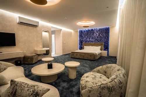 Twelve Hotel - image 3
