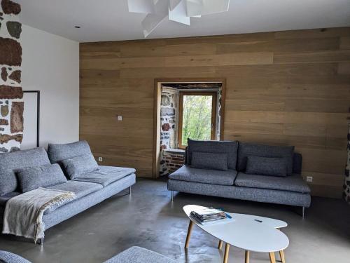 Maison de vacances tout Confort au Calme avec Jardin clos in Lavoute-Chilhac