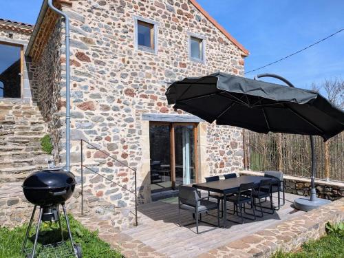 Skats, Maison de vacances tout Confort au Calme avec Jardin clos in Lavoute-Chilhac
