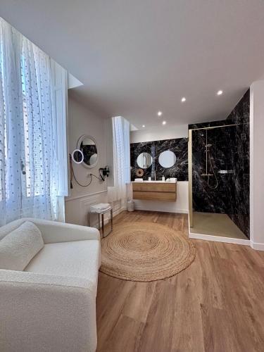حمام, Les Chambres Salonaises in صالون دو بغوفانس