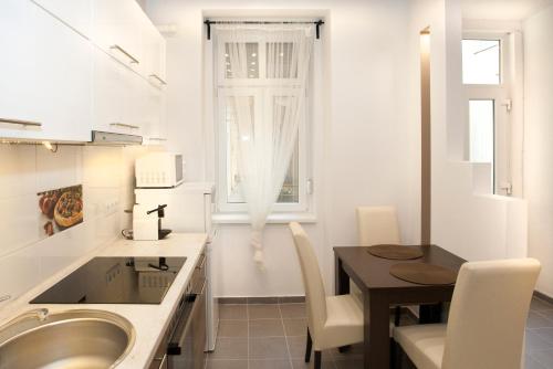 Great Market Hall Apartment - image 2