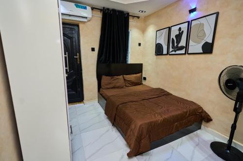 Isimi Apartment - image 2
