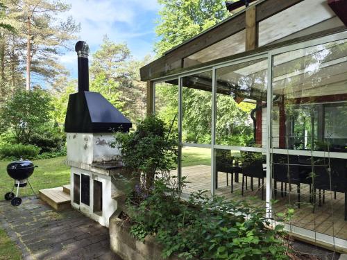 Exklusivt semesterhus i Sandskogen,150m till sandstrand SE01084 in 이스테드