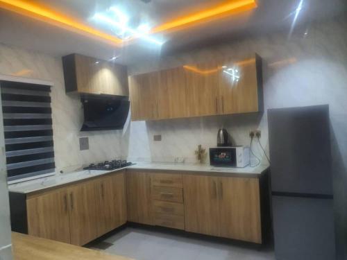 City End Luxury Hotel and Apartments in อิโคโรดู