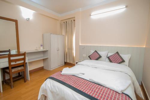 Double or twin room, deluxe