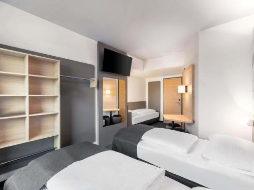 Triple room