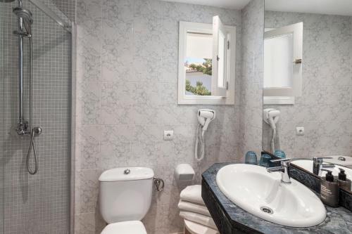2 bedrooms, 4 beds