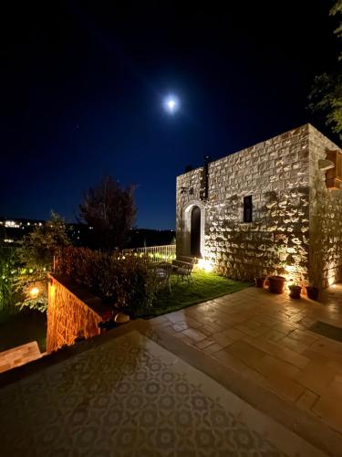 Qasr Tabet in 데이르 엘 카마르