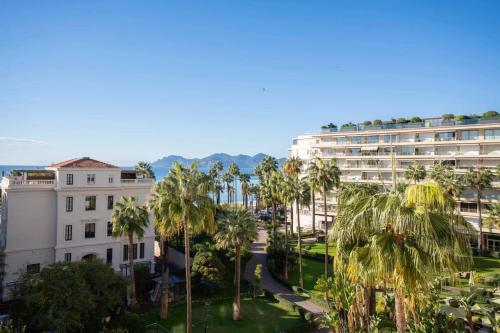 REF 1757 - Cannes Arrière Croisette - Appartement vue mer à louer