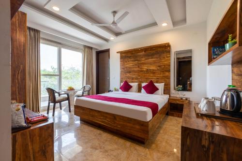 Haris Court Cyber City - Gurugram