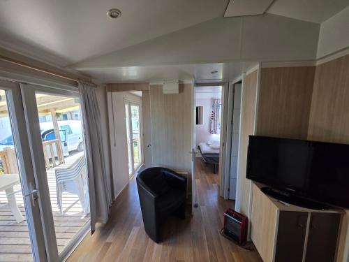 Séjour Normandie - Mobilhome confort 2ch-5p avec TV - Wifi dans l'Eure - 328 (Sejour Normandie - Mobilhome confort 2ch-5p avec TV - Wifi dans l'Eure - 328) in Anet