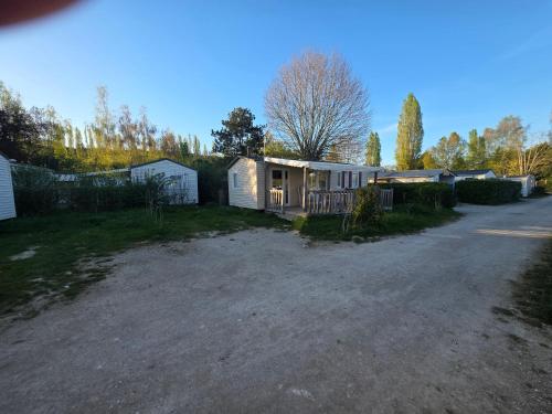 Séjour Normandie - Mobilhome confort 2ch-5p avec TV - Wifi dans l'Eure - 328 (Sejour Normandie - Mobilhome confort 2ch-5p avec TV - Wifi dans l'Eure - 328) in Anet