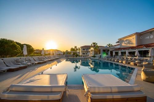 Dennys Inn Hotel - Zakynthos Dennys Inn Hotel - Zakynthos