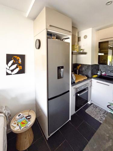 Cozy studio, terrace near beaches, Cannes in Mandelieu-la-Napoule Center