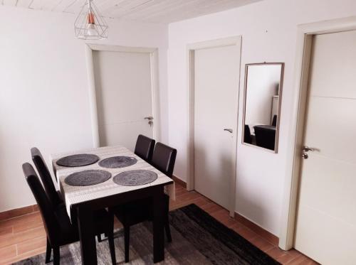 virtuve, Bus Station Hostel in Peje