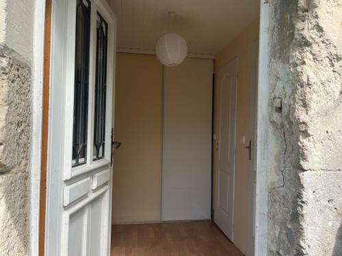 Appartement indépendant dans maison en pierre (Appartement independant dans maison en pierre) in Saint-Pierre-Aigle