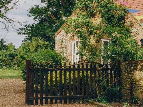 Udvendig, Sparrow Green Farm Cottage - Uk50110 in Wendling