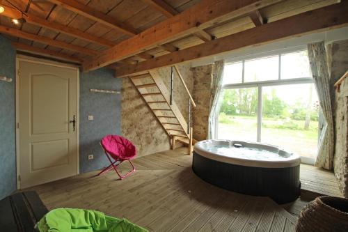 Les cheyroux in Saint-Martin-le-Mault