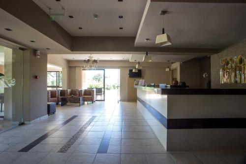 Santa Helena Hotel - image 3