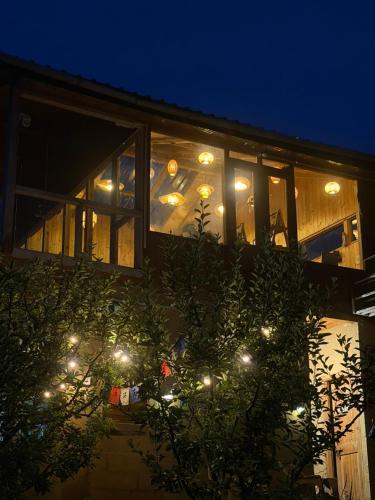 Baserah - Cafe & Stay - Jibhi