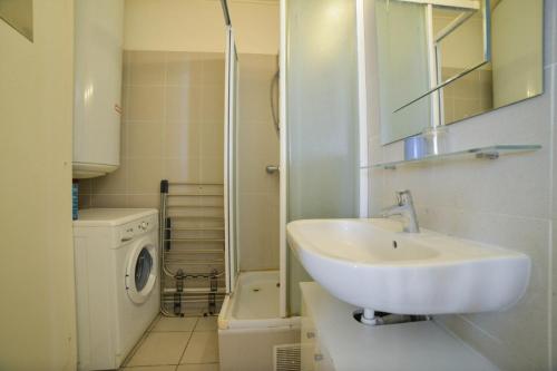 Nice Flat Close To Jardin Du Luxembourg - image 10