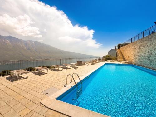 La Quiete 12 Dorota Pool and Lake View