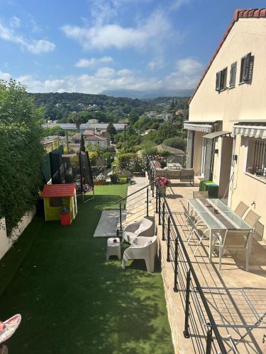 Charmante maison avec vue dégagée La colle sur loup