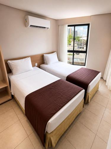 2 bedrooms, 4 beds
