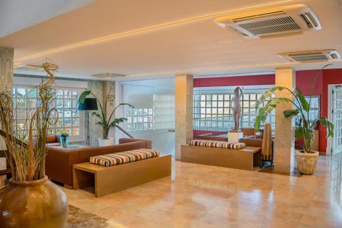 ล็อบบี้, Hotel Pinos Playa in กาลาซันตันยี
