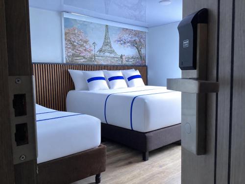 Paramount Hotel