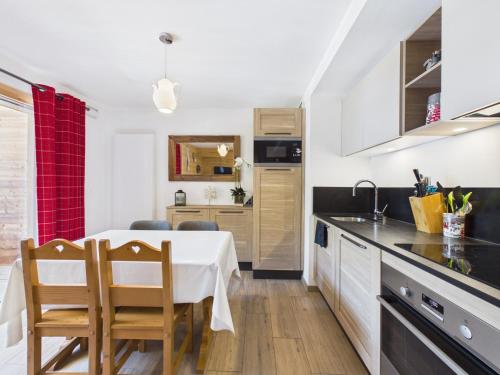 Appartement Duplex de Standing au Centre - 4 Couchages, Balcon, Garage Privé, WiFi - FR-1-623-204