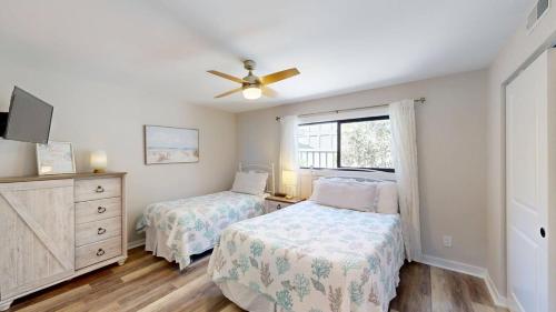 708 Queens Grant - image 3