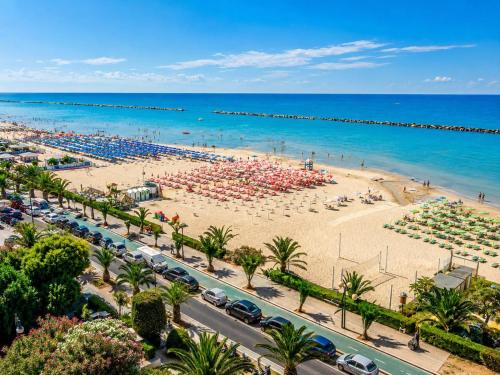 3 Esclusive Suite con Balconi a 2 passi dal Mare, Pescara Centro, Parcheggio Pubblico a 500m