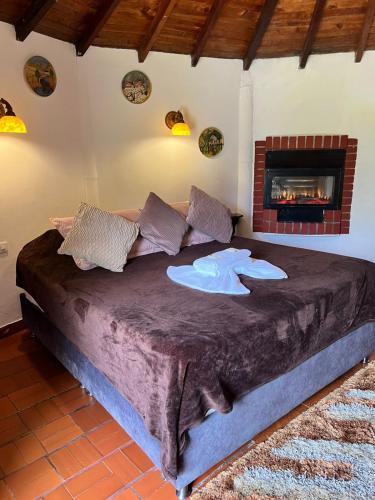 1 double bed, 3 twin beds