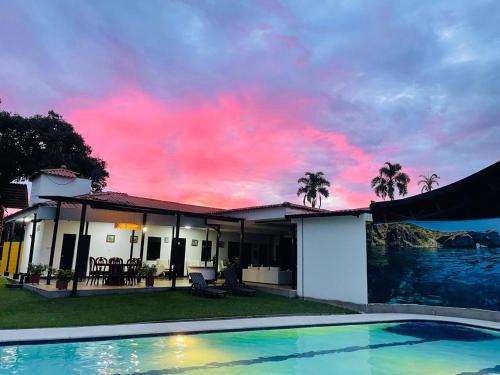 Swimming pool, hotel boutique in Cerritos