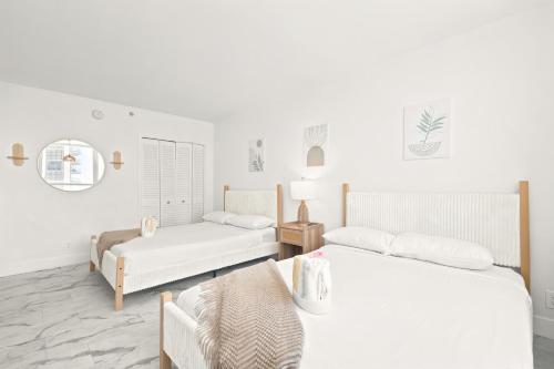 Girasole Rentals Suites Room Type - Deluxe Queen Studio 