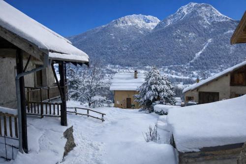 Calm & Cozy Serre Chevalier Briançon (Calm & Cozy Serre Chevalier Briancon) in Puy-Saint-Andre