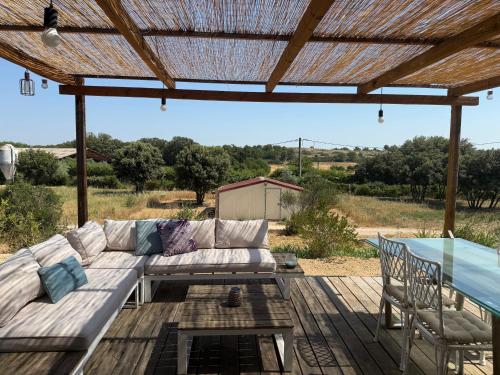 Cabane avec piscine privée en Provence Terrasse & Nature (Cabane avec piscine privee en Provence Terrasse & Nature) in Lancon-Provence