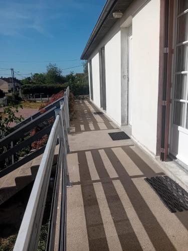 Maison individuelle 5 personnes a 5 mn du PAL in Dompierre-Sur-Besbre