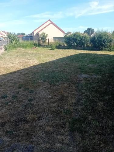 Maison individuelle 5 personnes a 5 mn du PAL in Dompierre-Sur-Besbre