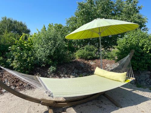 Garden, Residence Blanc Suites - Private Ferienresidenz mit Pool & Garten in Atting