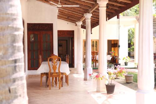 Pintu masuk, New Vilard in Yala