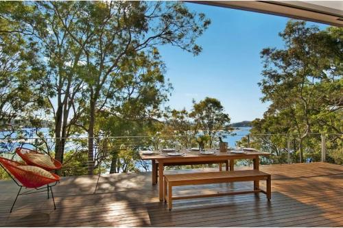 Oprema, The Canopy at Pretty Beach in Hardys Bay