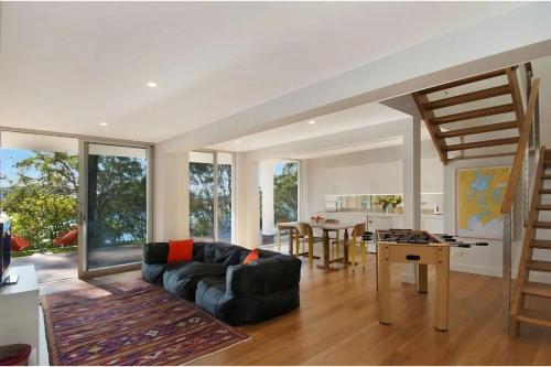 Oprema, The Canopy at Pretty Beach in Hardys Bay