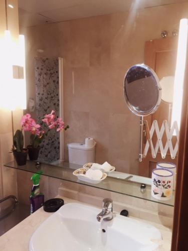 Bonito Apartamento en el centro de Granada con parking gratis, Гранада (фото 6)