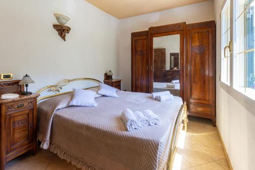 Casa LUCI con piscina privata tra Mare e Ulivi in Praelo